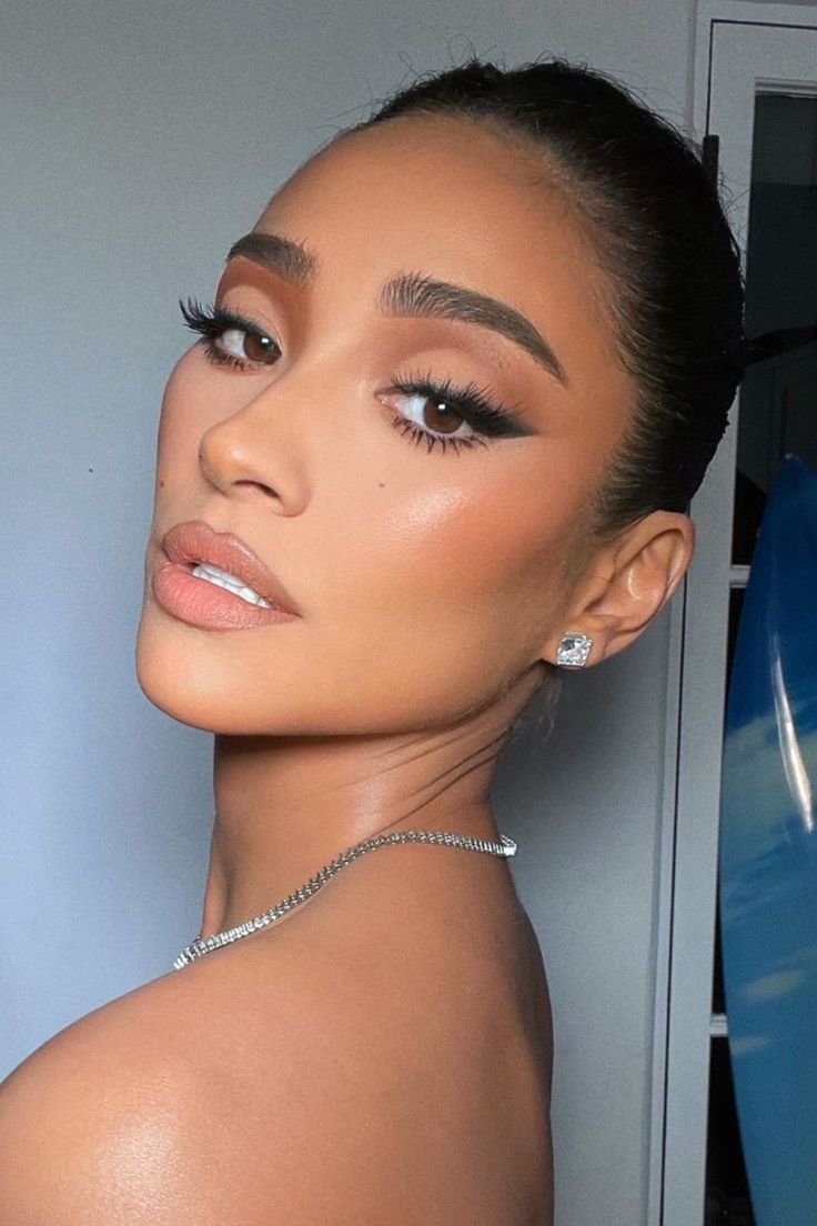 Shay mitchell just ditched her long wavy hair for a short edgy look