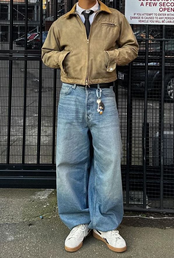 35 Looks Con Jeans Anchos Para Chicos 12 6700707d 486a 4785 a09a 645c7a747cfd