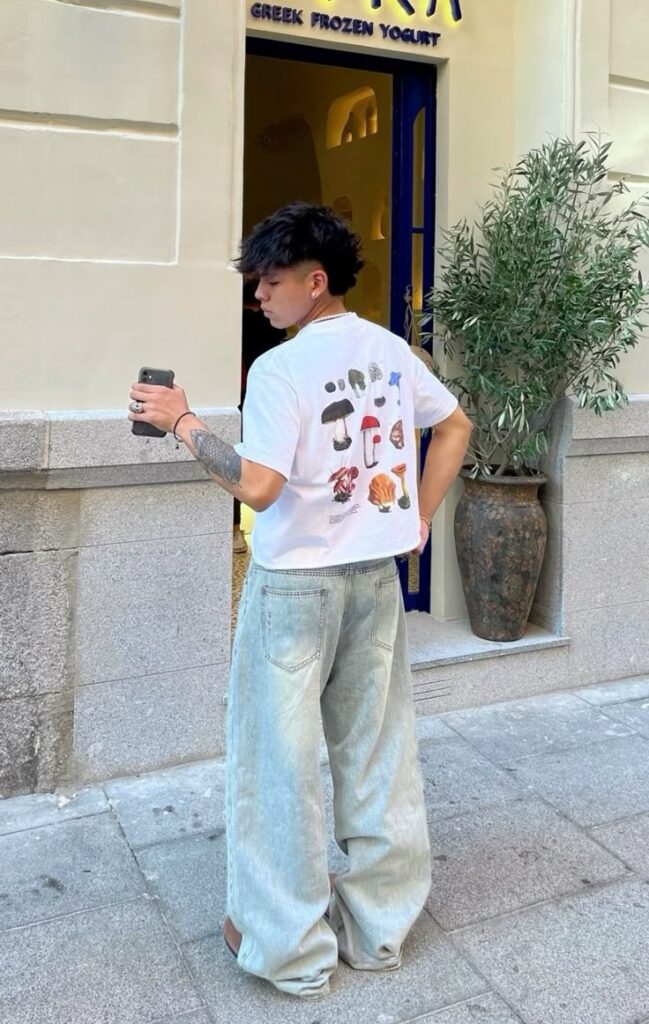 35 Looks Con Jeans Anchos Para Chicos 25 Men outfit