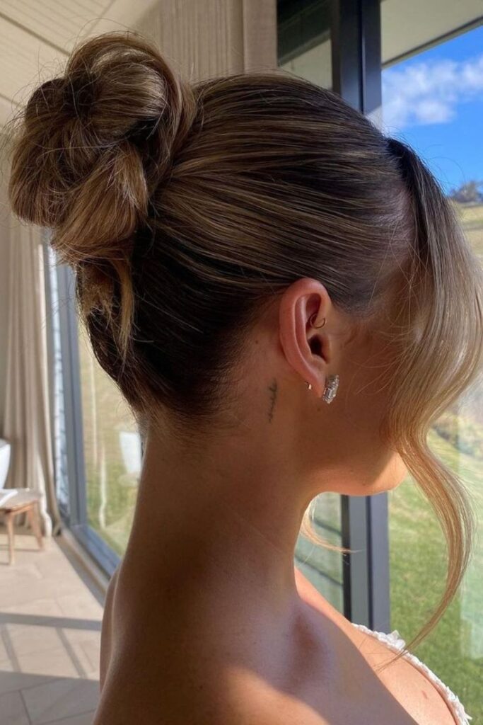Peinados fáciles para cada ocasión 14 Trendy and Elegant bun hairstyle