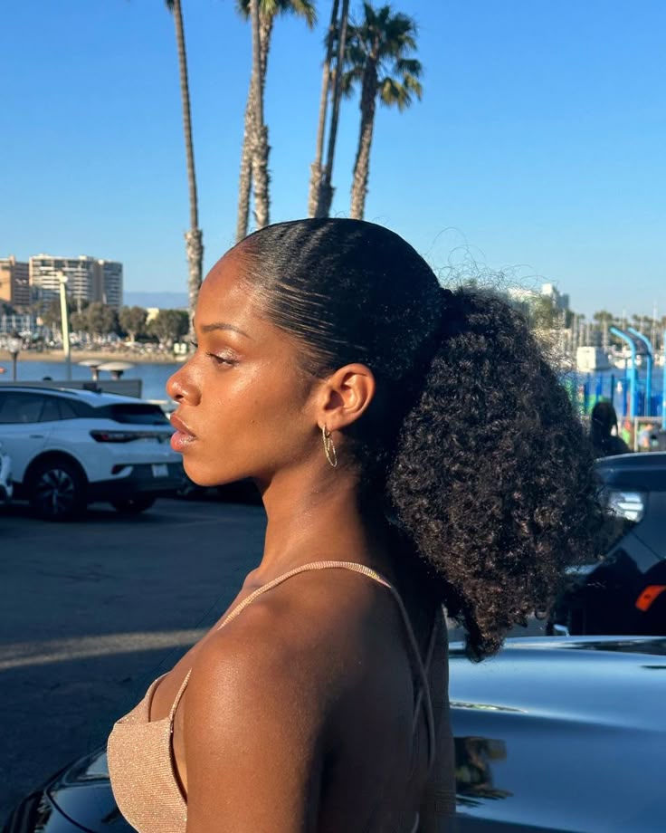 Peinados fáciles para cada ocasión 4 ponytail side profile 🤎