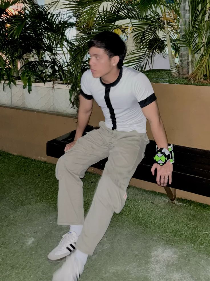 Ben 10 Halloween Outfit