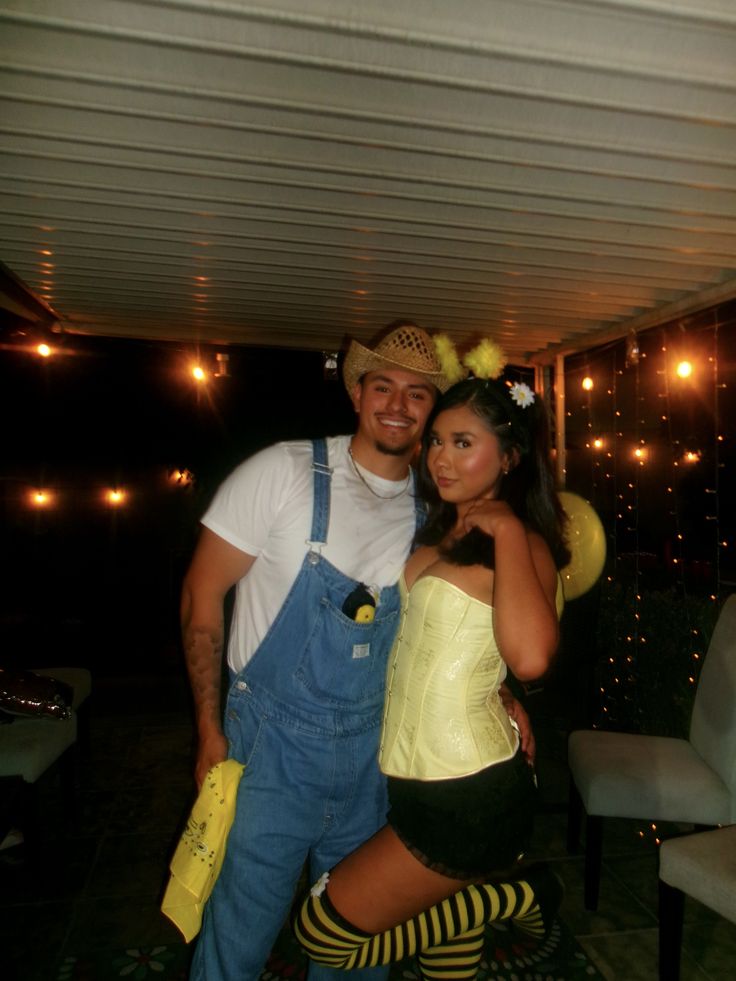 Disfraces para chicas: ideas cute y originales 10 Couples Halloween Costume 2