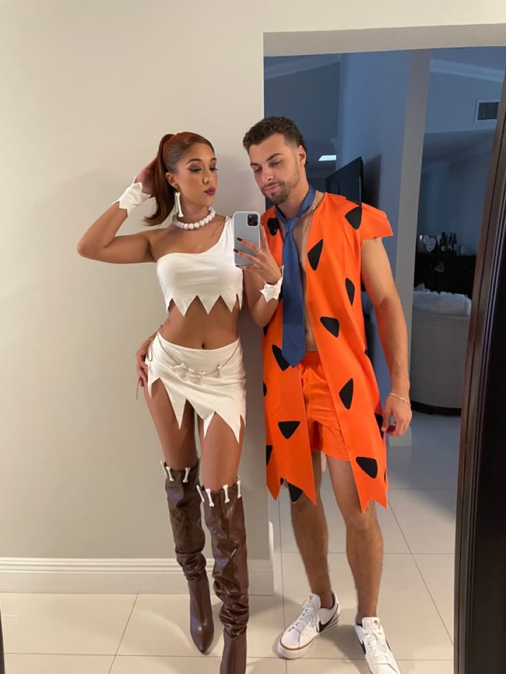 Flinstone Halloween costume @doriimachado
