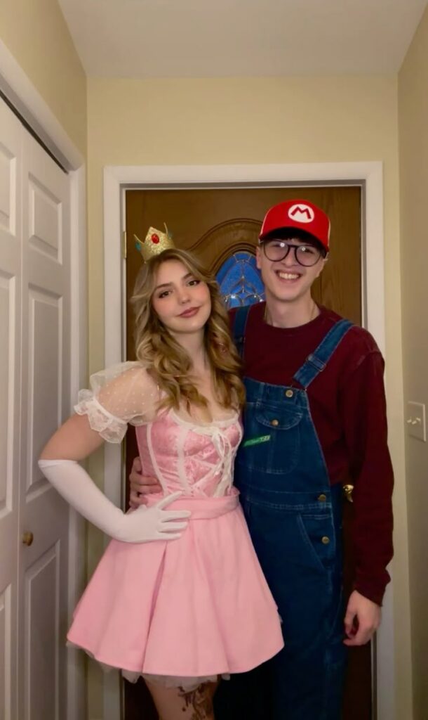 Disfraces para chicas: ideas cute y originales 20 Princess peach and Mario 💋